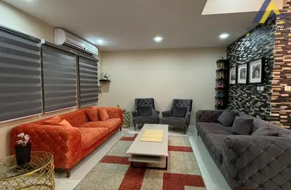 فيلا - 3 غرف نوم - 4 حمامات للبيع في واحات المحرق - المحرق