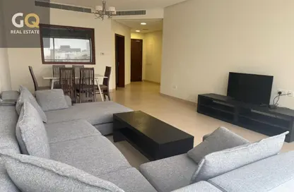Apartment - 2 Bedrooms - 3 Bathrooms for rent in Janabiya - Northern Governorate