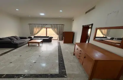 Apartment - 2 Bedrooms - 3 Bathrooms for rent in Um Al Hasam - Manama - Capital Governorate