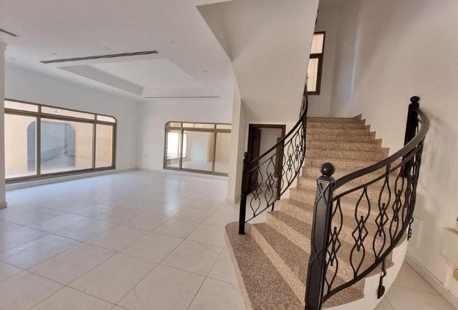 51203795 - Property Image 2