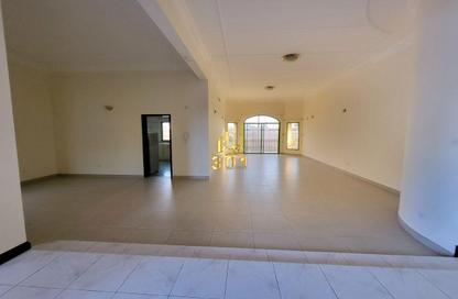 Villa - 3 Bedrooms - 3 Bathrooms for rent in Janabiya - Northern Governorate
