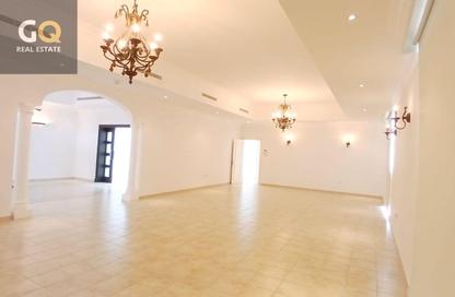Villa - 4 Bedrooms - 5 Bathrooms for rent in Saar - Northern Governorate