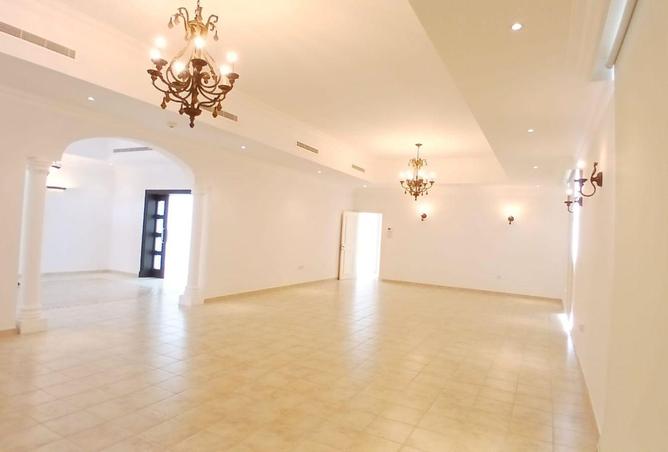 1002685 - Property Image 2