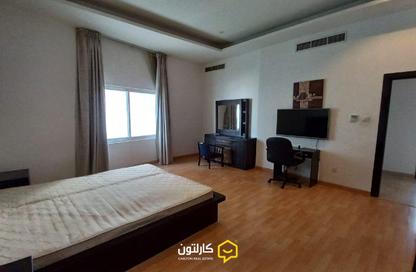 Apartment - 2 Bedrooms - 3 Bathrooms for sale in Al Juffair - Capital Governorate