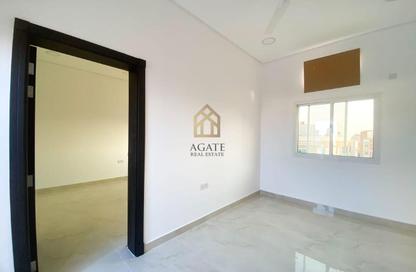 Apartment - 1 Bedroom - 1 Bathroom for rent in Tubli - Central Governorate Apartment - 1 Bedroom - 1 Bathroom for rent in Tubli - Central Governorate