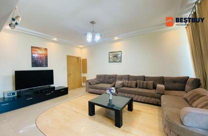 Apartment - 2 Bedrooms - 2 Bathrooms for rent in Al Juffair - Capital Governorate