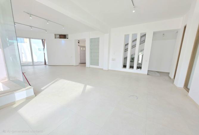 997479 - Property Image 2