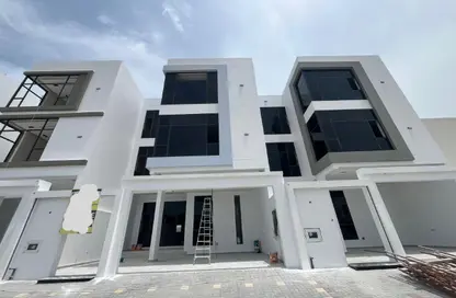 فيلا - 4 غرف نوم - 6 حمامات للبيع في البسيتين - المحرق