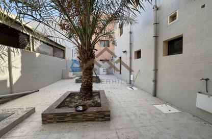 Villa - 4 Bedrooms - 5 Bathrooms for sale in Bu Kowarah - Riffa - Southern Governorate