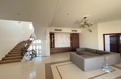 Apartment - 4 Bedrooms - 5 Bathrooms for rent in Janabiya - Northern Governorate