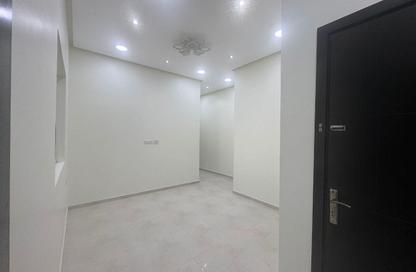 Apartment - 2 Bedrooms - 2 Bathrooms for rent in Tubli - Central Governorate