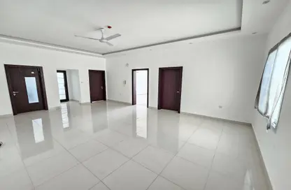 Apartment - 2 Bedrooms - 2 Bathrooms for rent in Jid Ali - Central Governorate