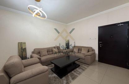 Apartment - 2 - 2 for rent in Al Juffair - Capital Governorate