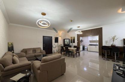 Apartment - 2 - 2 for rent in Al Juffair - Capital Governorate