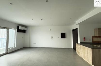 Apartment - 2 Bedrooms - 2 Bathrooms for rent in Sanabis - Manama - Capital Governorate