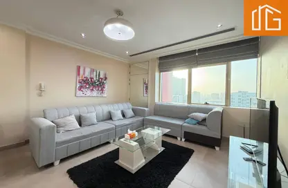 Apartment - 2 Bedrooms - 3 Bathrooms for rent in Al Juffair - Capital Governorate