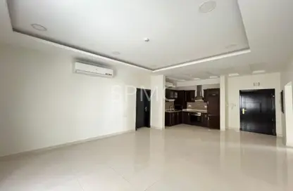 Apartment - 2 Bedrooms - 2 Bathrooms for rent in Maqabah - Northern Governorate