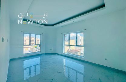 Apartment - 2 Bedrooms - 2 Bathrooms for rent in Sanabis - Manama - Capital Governorate