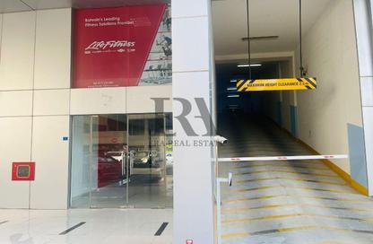 Show Room - Studio - 2 Bathrooms for rent in Diplomatic Area - Manama - Capital Governorate