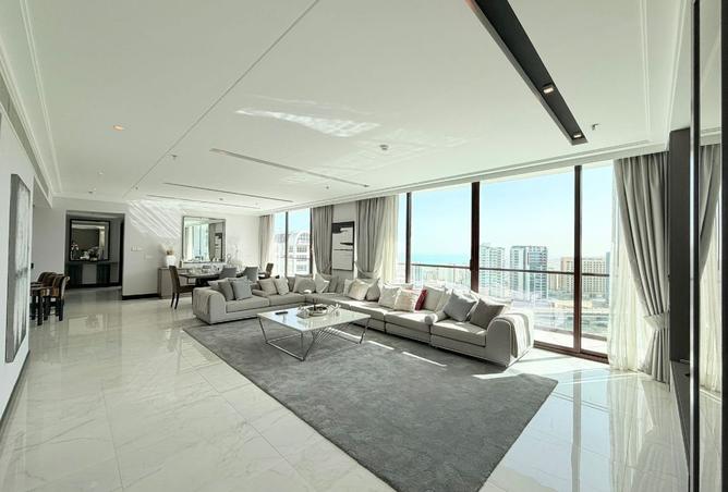 988411 - Property Image 2