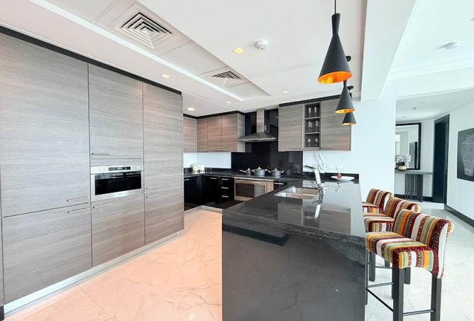 988411 - Property Image 3