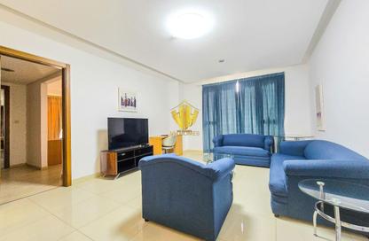 Apartment - 3 Bedrooms - 3 Bathrooms for rent in Al Juffair - Capital Governorate