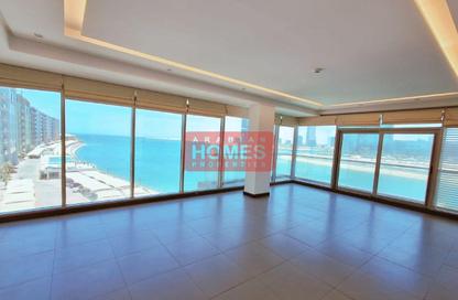 Apartment - 3 Bedrooms - 4 Bathrooms for rent in Reef Island - Capital Governorate Apartment - 3 Bedrooms - 4 Bathrooms for rent in Reef Island - Capital Governorate