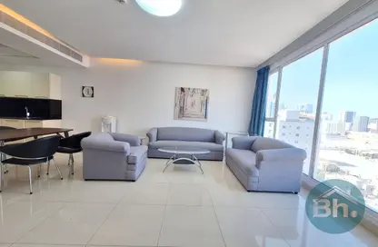Apartment - 2 Bedrooms - 3 Bathrooms for rent in Al Juffair - Capital Governorate