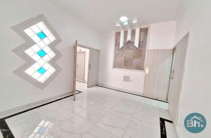 Apartment - 3 Bedrooms - 4 Bathrooms for rent in Arad - Muharraq Governorate