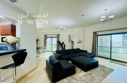 Apartment - 2 Bedrooms - 3 Bathrooms for rent in Al Juffair - Capital Governorate