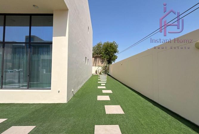 999906 - Property Image 2