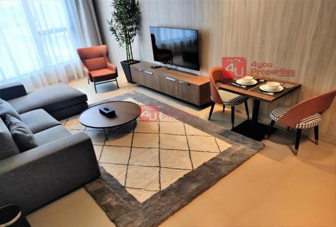 998767 - Property Image 2