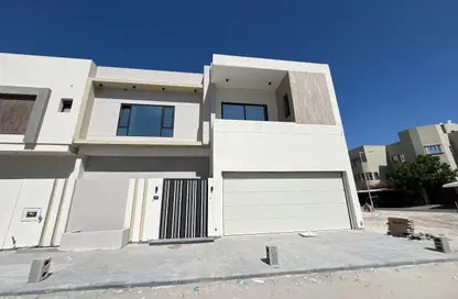 فيلا - 4 غرف نوم - 6 حمامات للبيع في البسيتين - المحرق