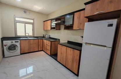 Apartment - 2 Bedrooms - 2 Bathrooms for rent in Seef - Capital Governorate