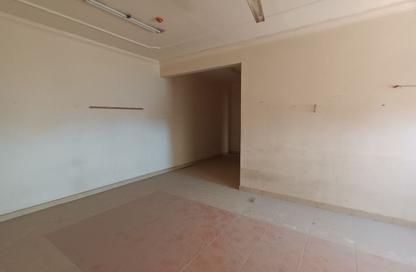 Apartment - 2 Bedrooms - 2 Bathrooms for rent in Maameer - Central Governorate