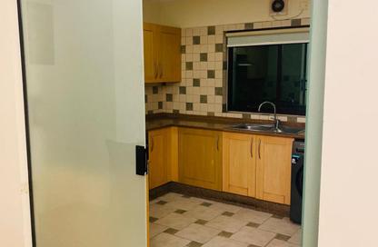 Apartment - 2 Bedrooms - 2 Bathrooms for rent in Al Juffair - Capital Governorate