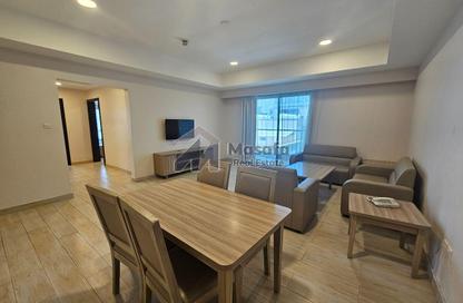 Apartment - 2 Bedrooms - 3 Bathrooms for rent in Al Juffair - Capital Governorate