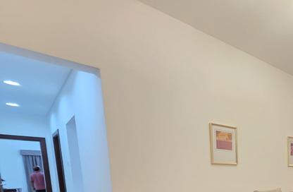 Apartment - 2 Bedrooms - 3 Bathrooms for rent in Bu Ashira - Capital Governorate Apartment - 2 Bedrooms - 3 Bathrooms for rent in Bu Ashira - Capital Governorate