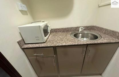 Apartment - Studio - 1 Bathroom for rent in Al Juffair - Capital Governorate