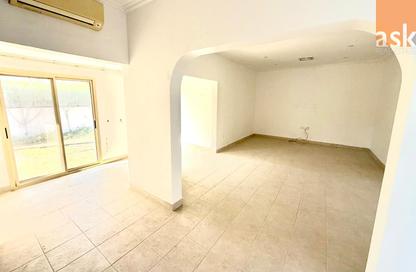 Villa - 3 Bedrooms - 4 Bathrooms for rent in Saar - Northern Governorate