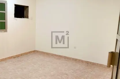Apartment - 4 Bedrooms - 2 Bathrooms for rent in Hamad Town - Northern Governorate