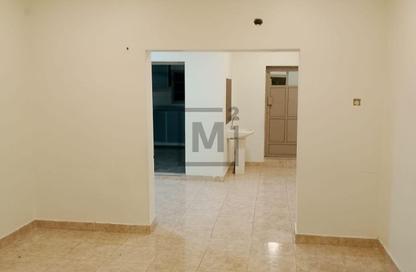 Apartment - 4 Bedrooms - 2 Bathrooms for rent in Hamad Town - Northern Governorate