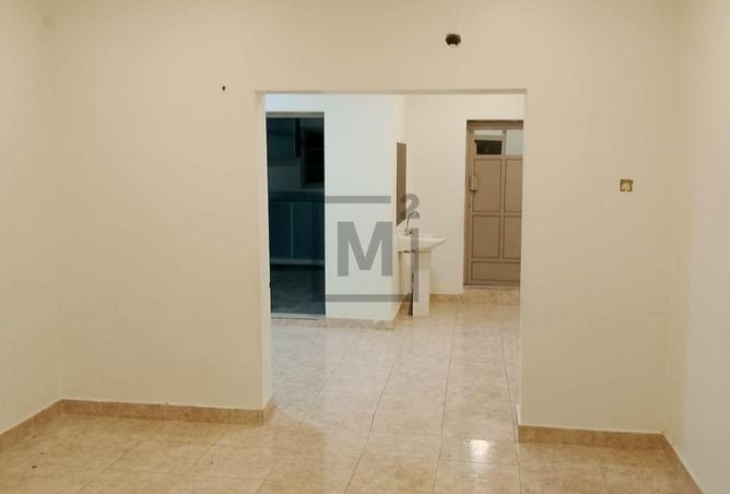 1002406 - Property Image 2