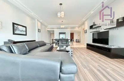 Apartment - 2 Bedrooms - 4 Bathrooms for rent in Al Juffair - Capital Governorate