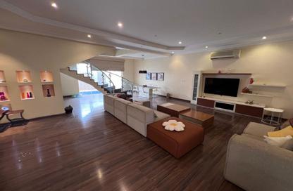 Villa - 4 Bedrooms - 5 Bathrooms for sale in Hidd - Muharraq Governorate