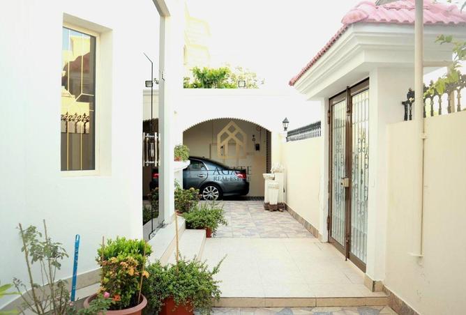 52701184 - Property Image 3