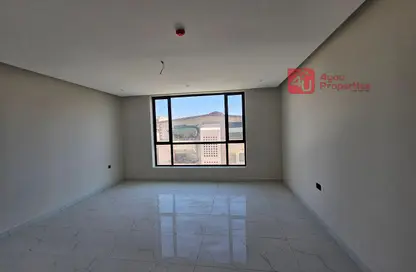 Apartment - 3 Bedrooms - 3 Bathrooms for rent in Segaya - Manama - Capital Governorate Apartment - 3 Bedrooms - 3 Bathrooms for rent in Segaya - Manama - Capital Governorate