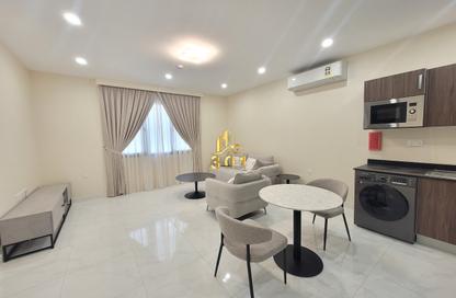 Apartment - 1 - 1 for rent in Al Burhama - Manama - Capital Governorate