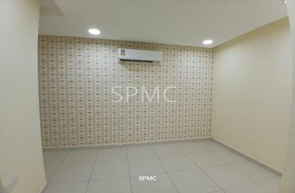 Apartment - 2 Bedrooms - 2 Bathrooms for rent in Hidd - Muharraq Governorate