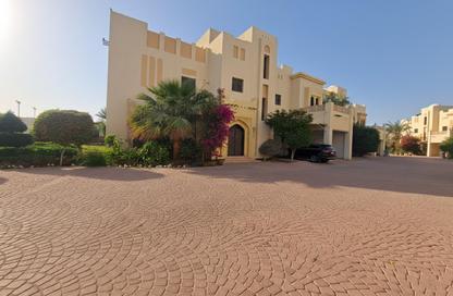 Villa - 4 Bedrooms - 5 Bathrooms for rent in Janabiya - Northern Governorate